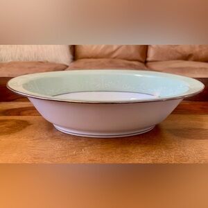 NORITAKE Maureen Oval Serving Bowl